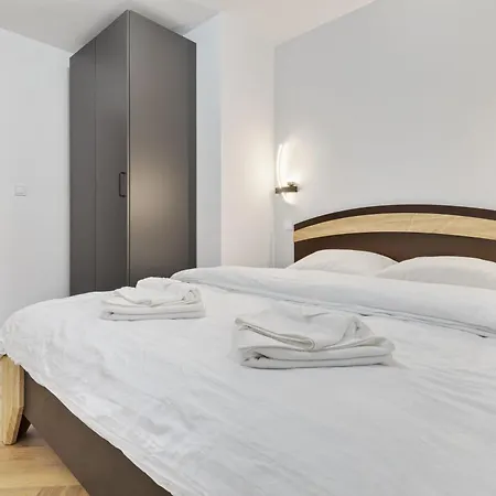 Retro Luxury 1br Pozsony